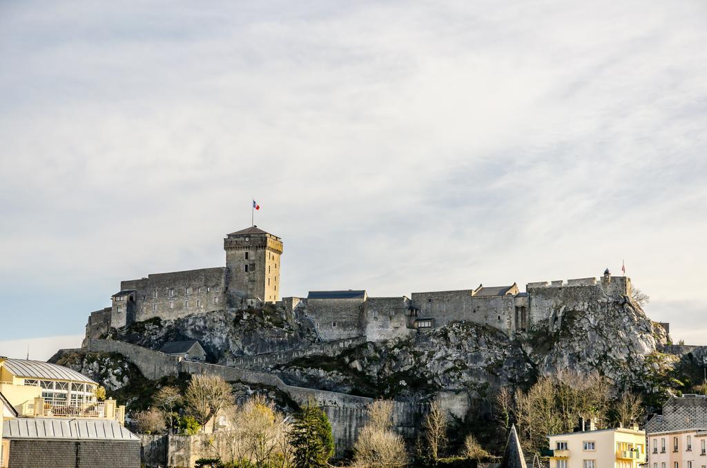 Hotel Croix Des Bretons - Pyrenees