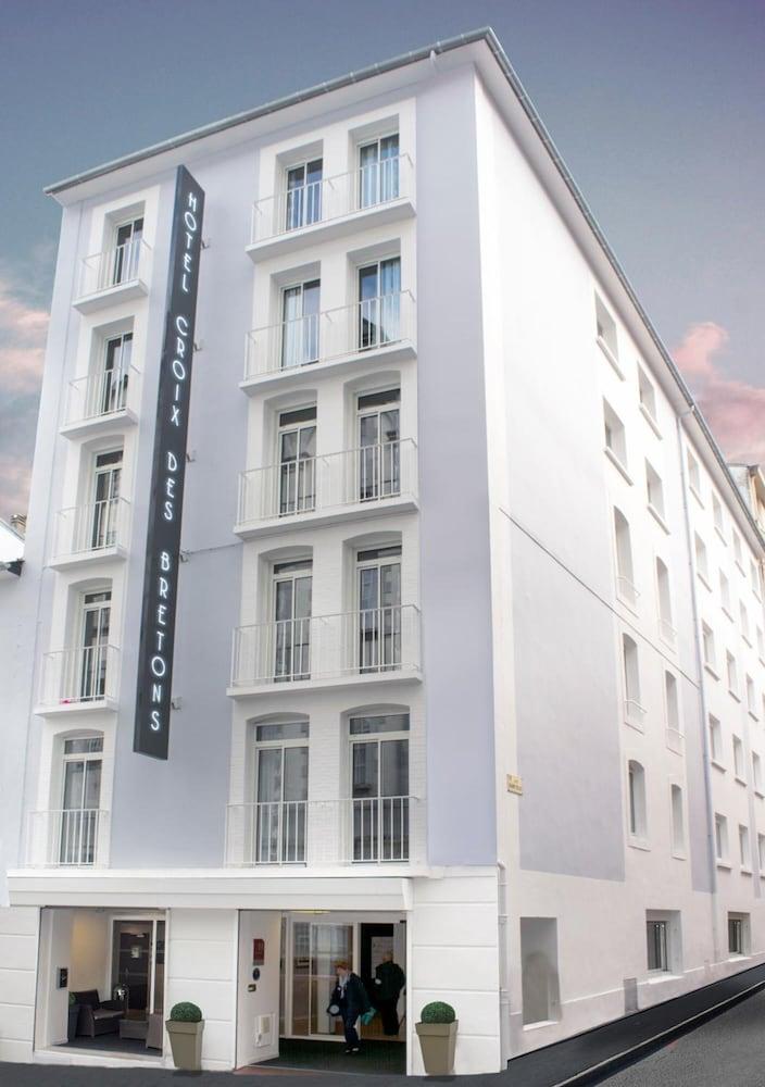 Croix Des Bretons - Pyrenees Hotel